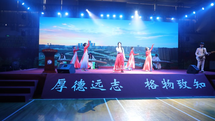 8.学生节目:歌曲光亮_副本.jpg 8.学生节目:歌曲光亮_副本.jpg