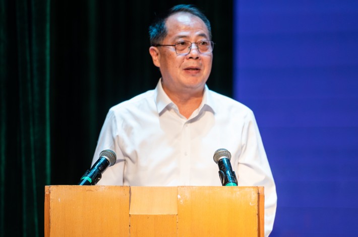 褚校长_副本.jpg 褚校长_副本.jpg