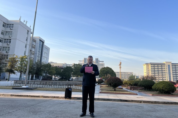 陈书记特写_副本.jpg 陈书记特写_副本.jpg