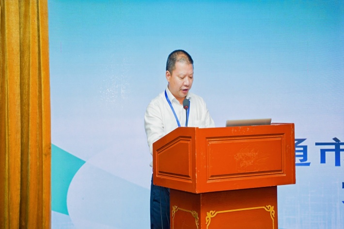 图4 南通市人力资源和社会保障局党组成员、副局长朱为民_副本.jpg