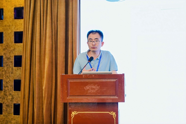 图9 江苏信息职业技术学院物联网工程学院院长季云峰教授_副本.jpg