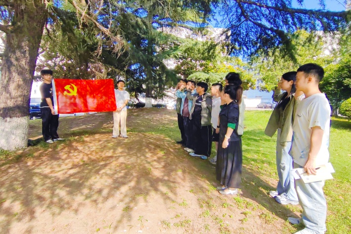党员离校2_副本.jpg 党员离校2_副本.jpg