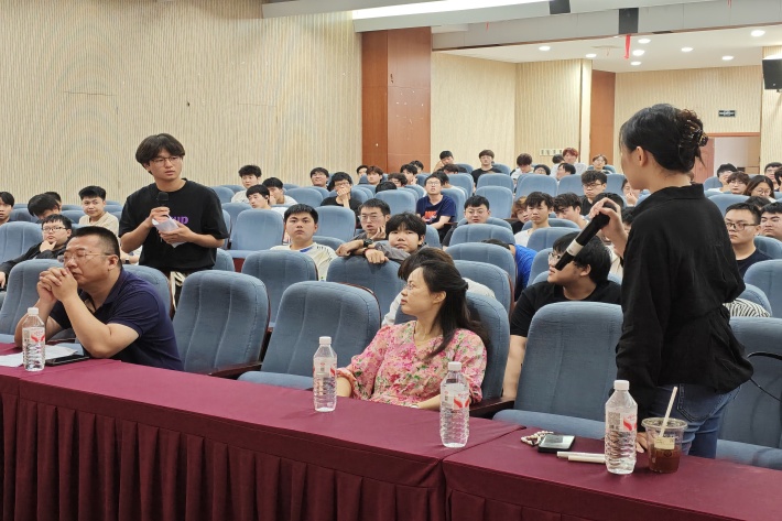 4ef6bfdc3c3e9572240d30884f396a6_副本.jpg