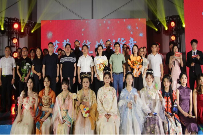 图片7_副本.png 图片7_副本.png