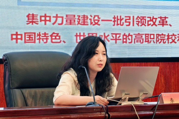 李博作专题讲座_副本.jpg 李博作专题讲座_副本.jpg