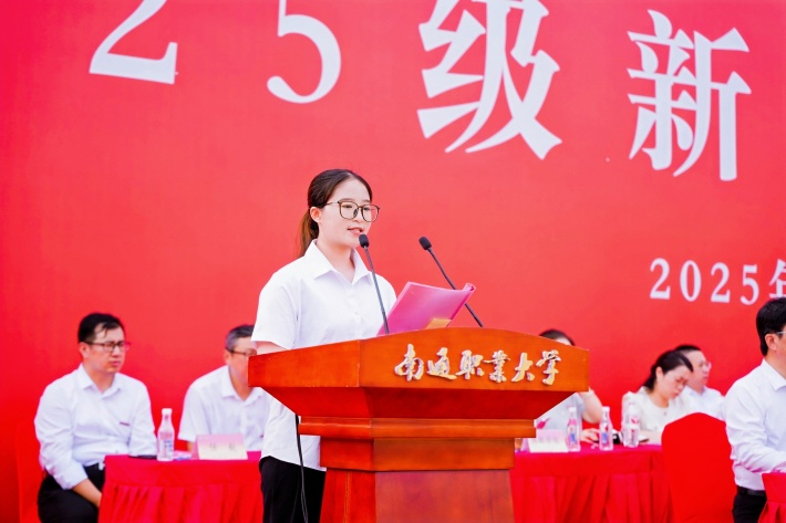老生代表_副本.jpg 老生代表_副本.jpg