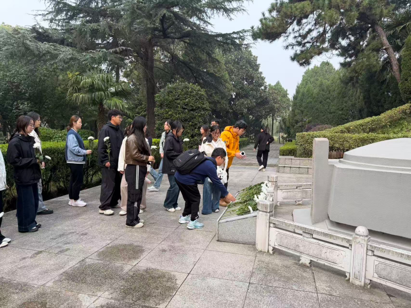 杨根思烈士纪念馆_副本.png