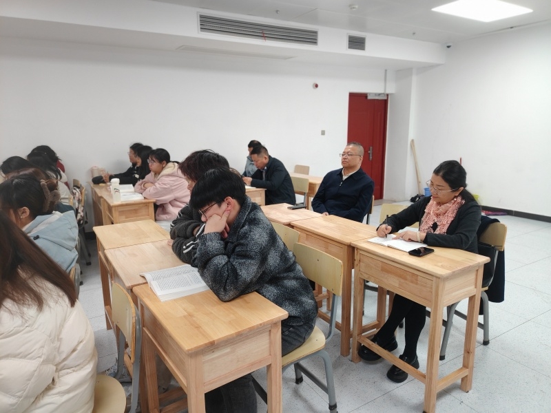 省高校思政课教指委专家来五大联赛开展听课指导1_副本.jpg