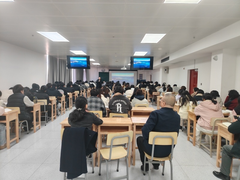 省高校思政课教指委专家来五大联赛开展听课指导2_副本.jpg