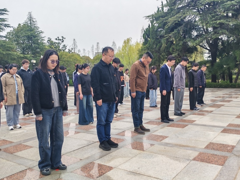 默哀.jpg
